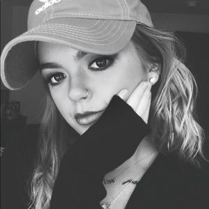 Meet your Posher, Mikayla